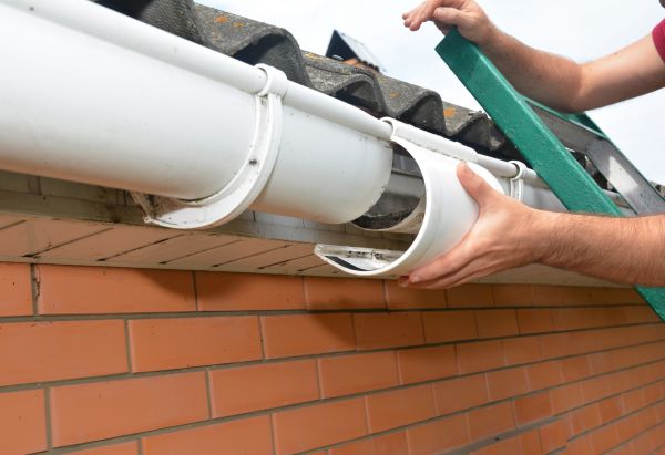 Gutter Seam Repair in Grosse Pointe