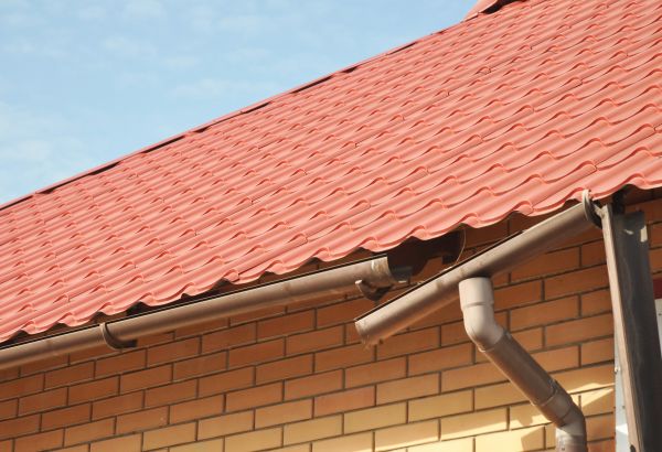 Loose Gutter Repair in Grosse Pointe