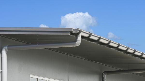 Eavestrough Service in Grosse Pointe